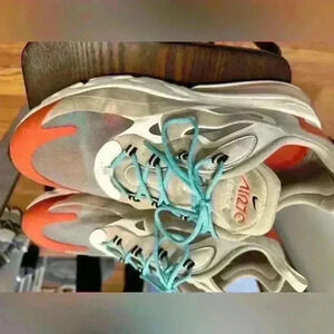 Nike Men’s Sneakers